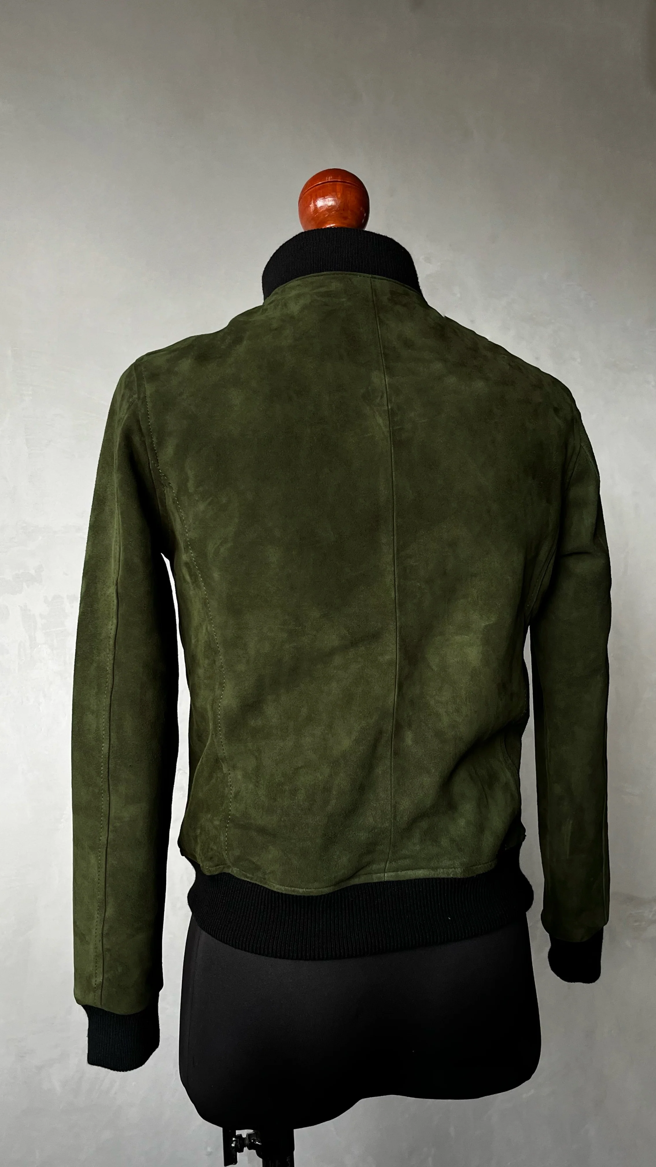 Bomber verde militar gamuza - Image 4