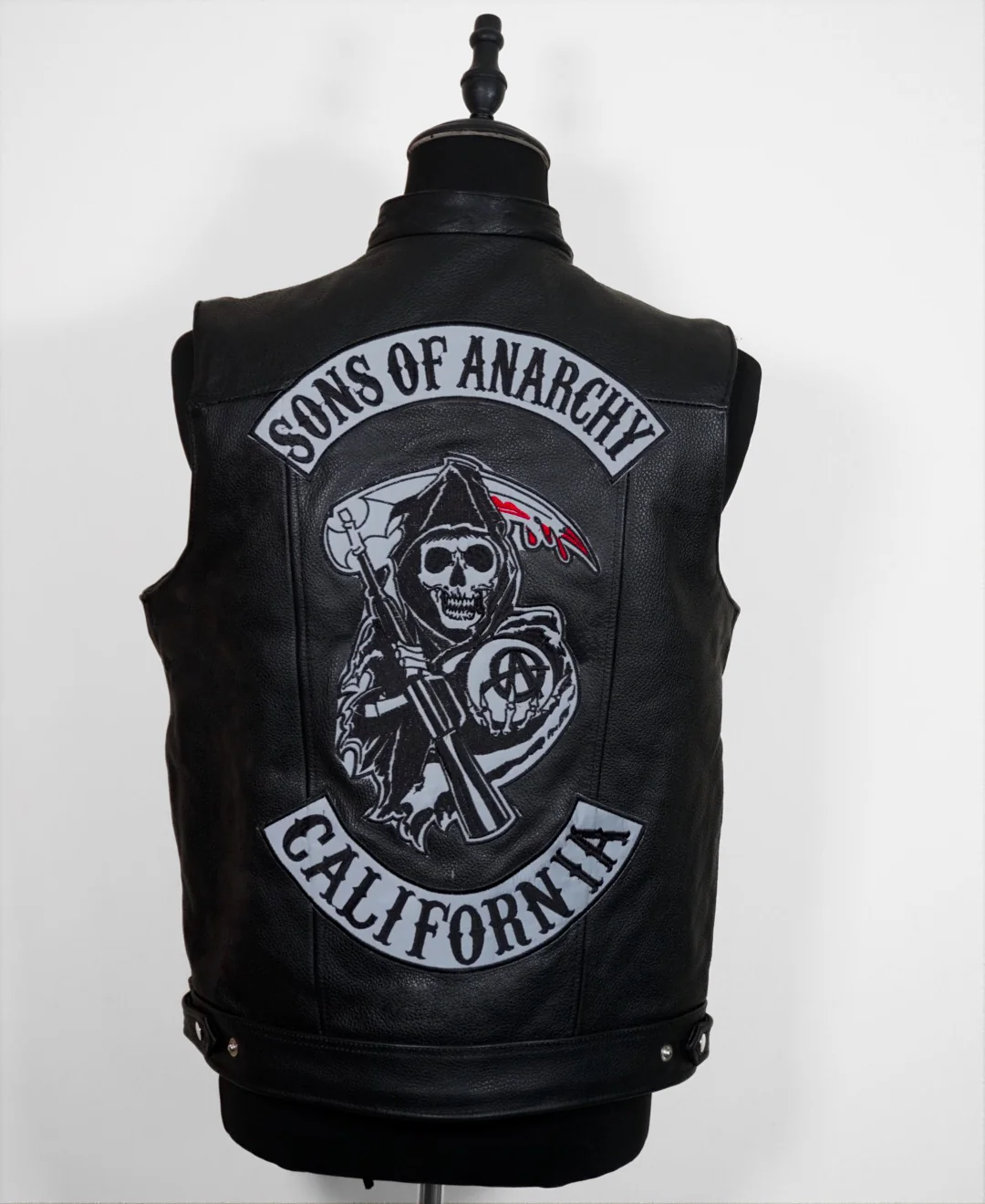 Chaleco Anarchy black bordado - Image 4