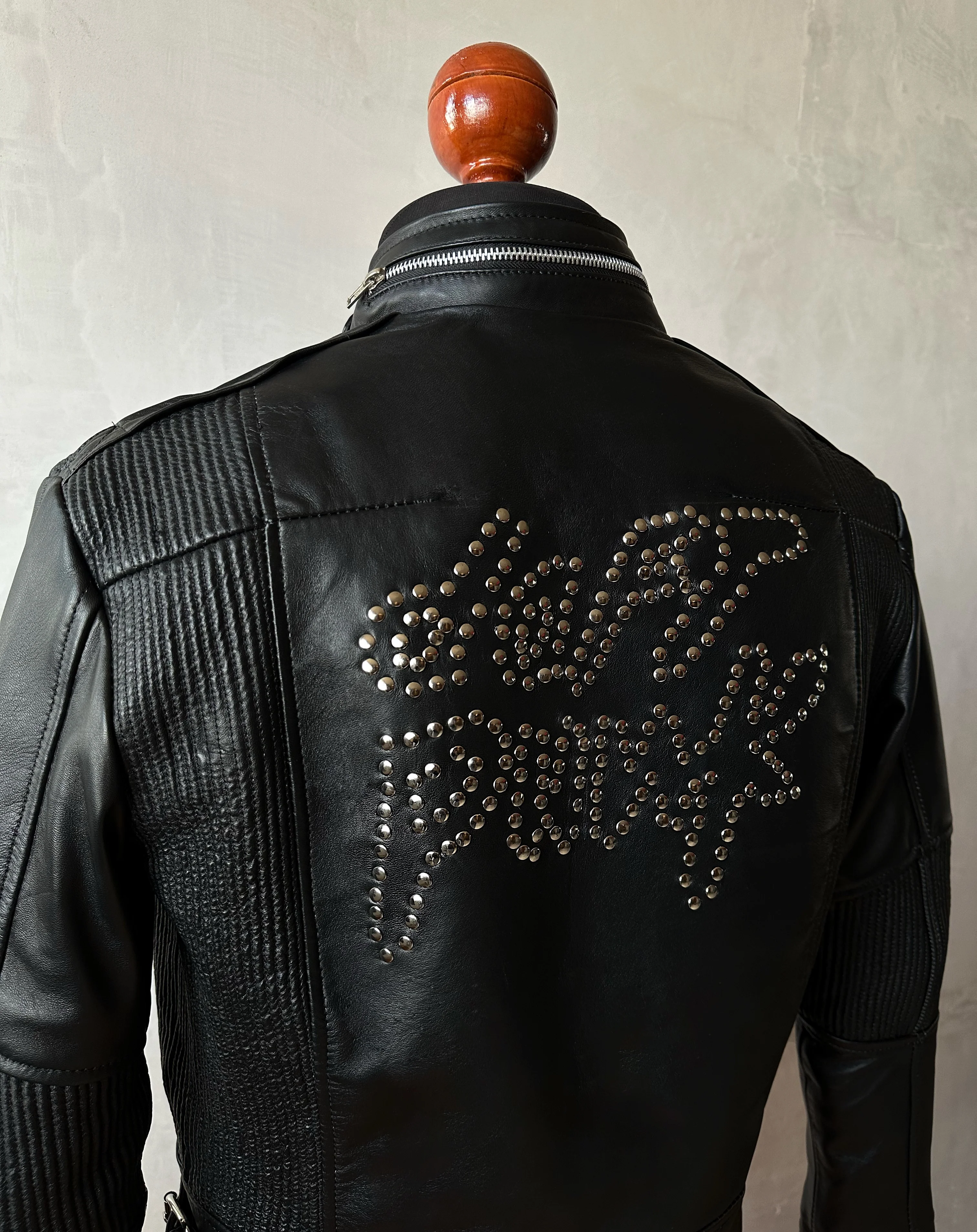 Daft ultra black