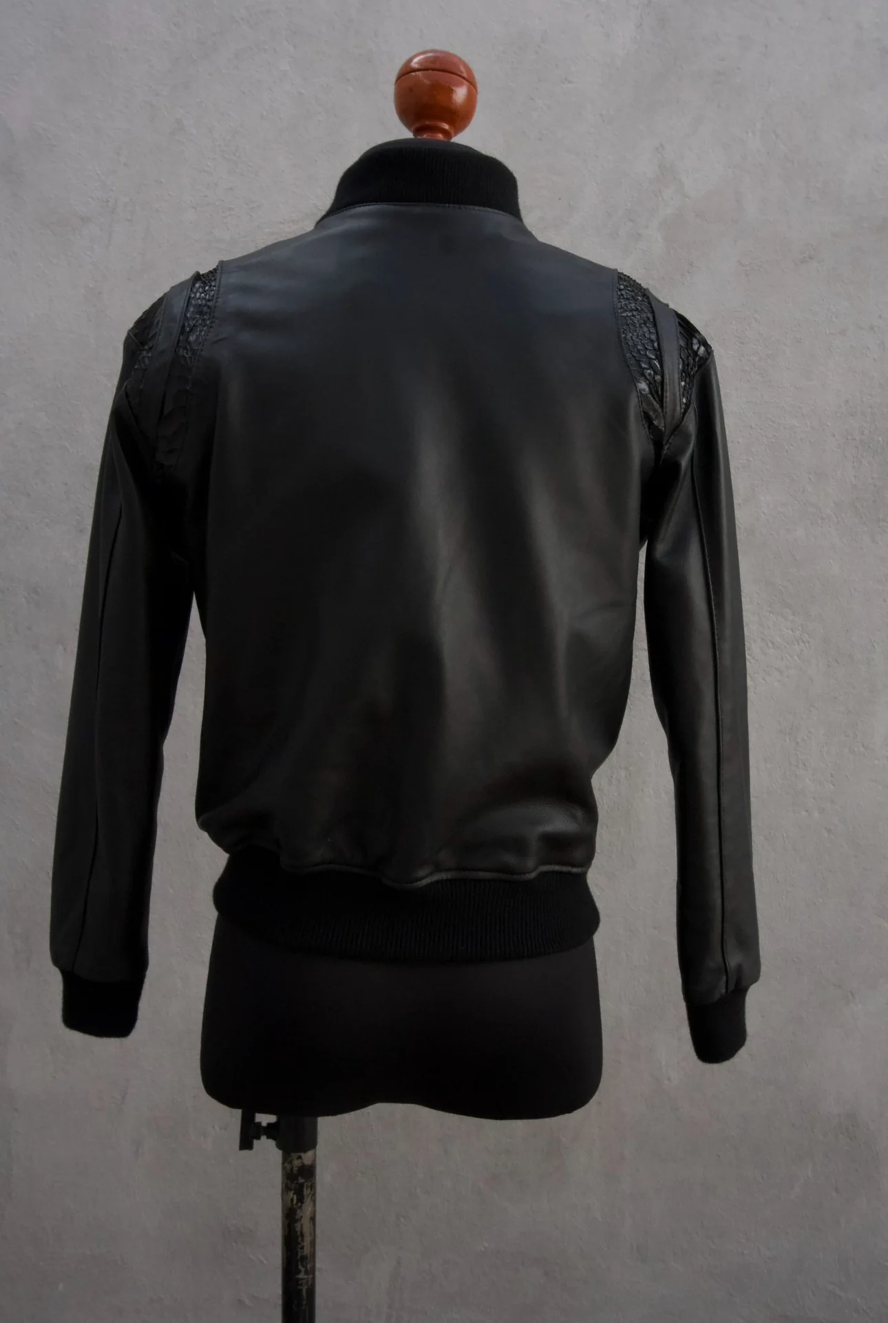 Donat snake black - Image 3