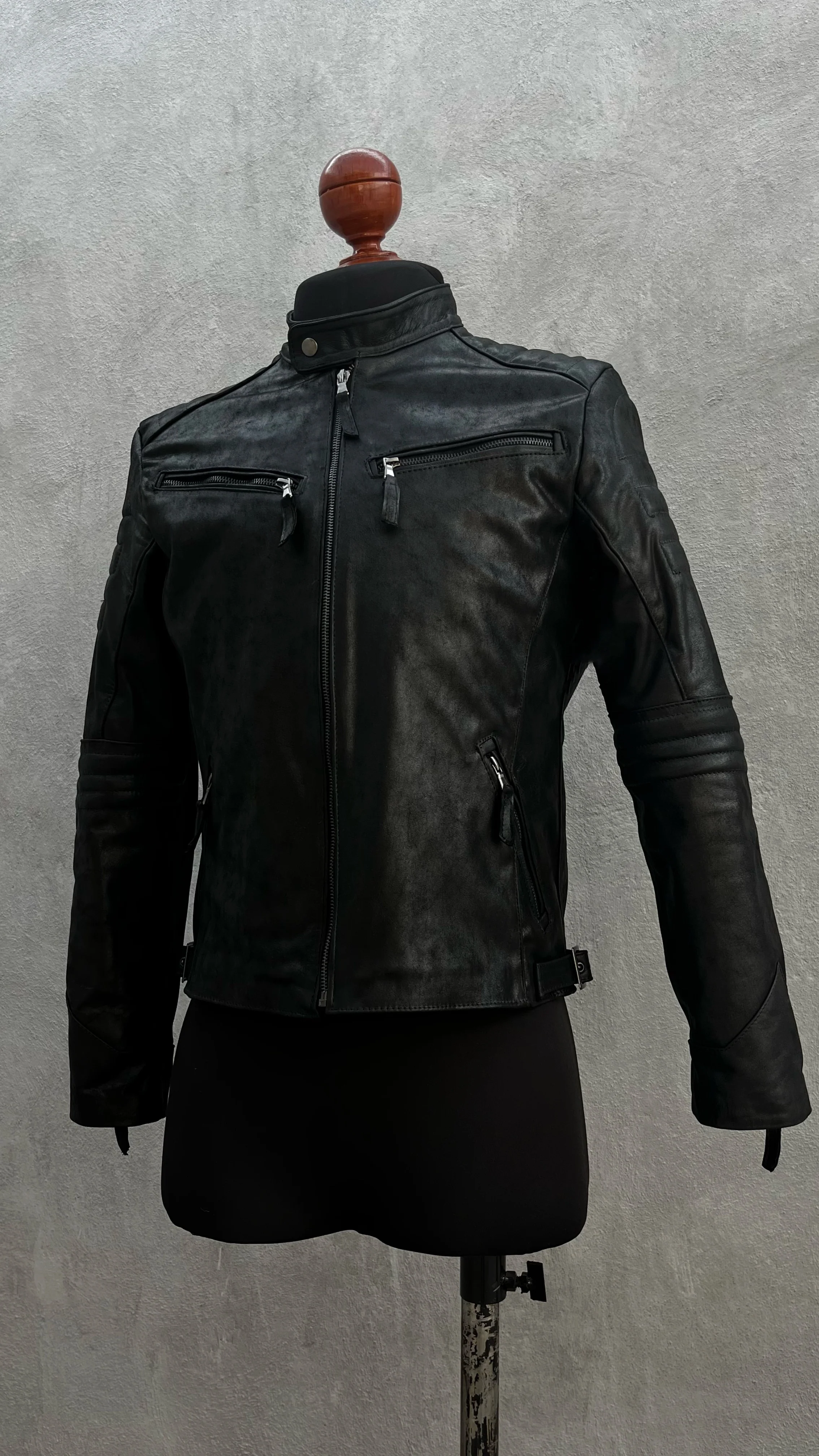 Hache darkest black - Image 2