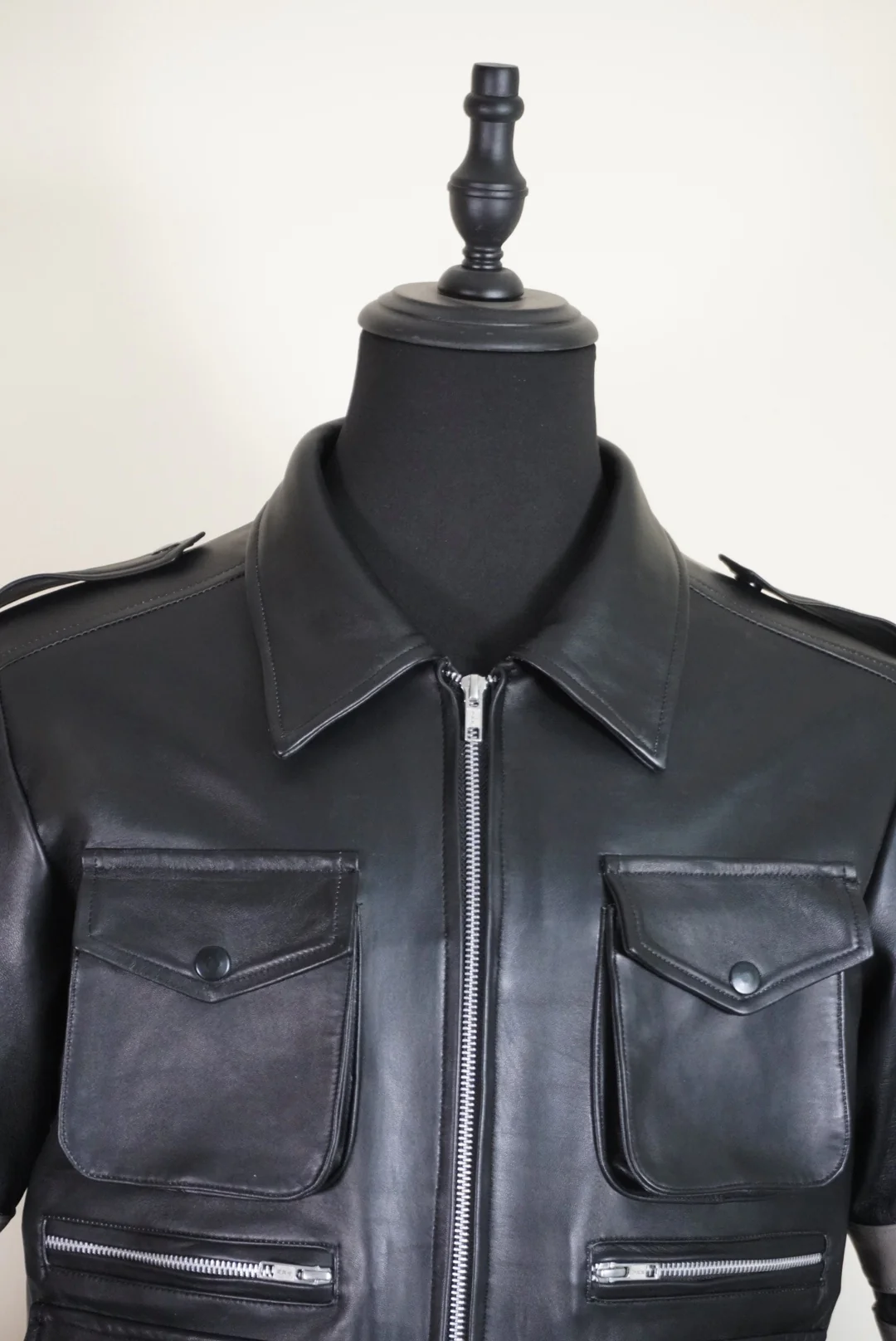 Leon s kennedy 6 black - Image 6