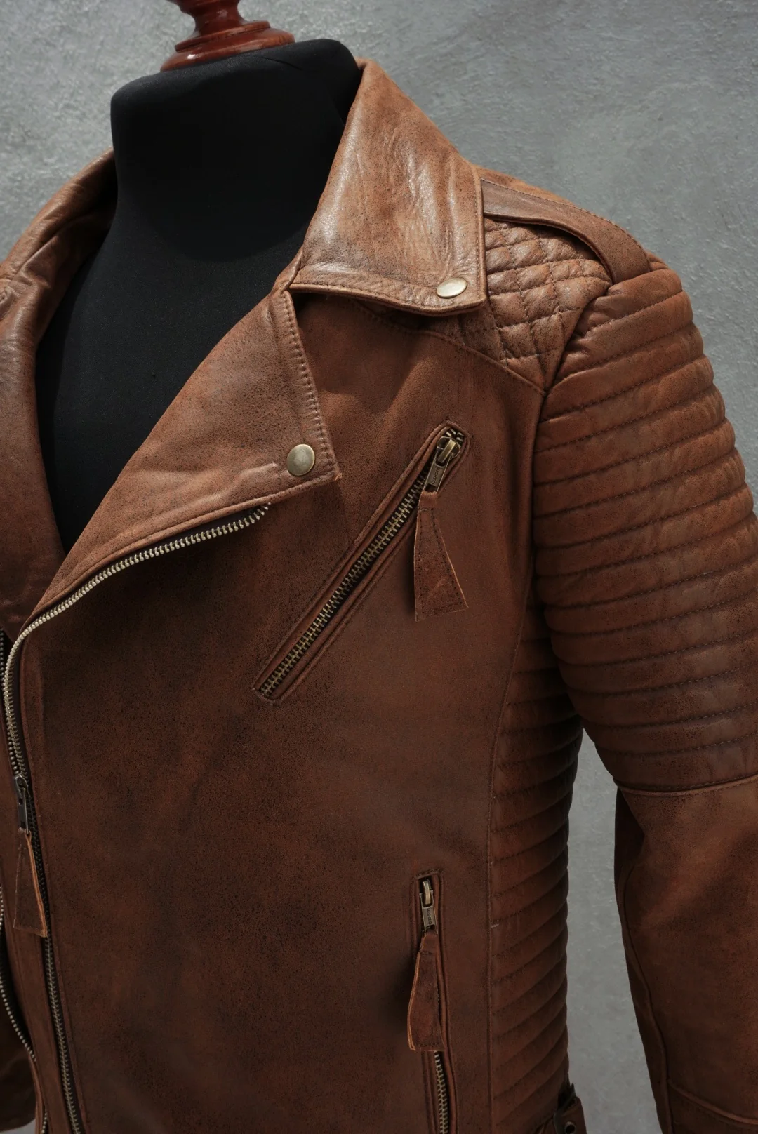 Biker no.10 oro viejo - Image 4