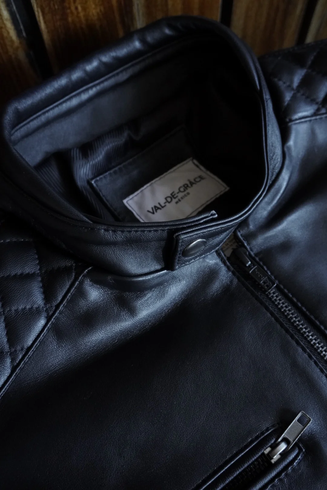 Hugo darkest black - Image 6